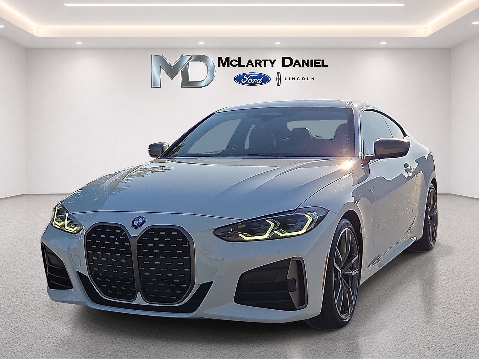 Used 2021 BMW 440i xDrive Coupe w/ Executive Package AWD/4WD image 2