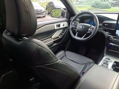 Used 2023 Ford Explorer ST w/ Equipment Group 401A AWD/4WD image 17