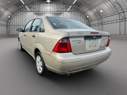 Used 2007 Ford Focus S image 3