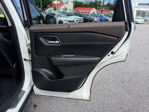 Used 2022 Nissan Rogue Platinum w/ Head-Up Display Package AWD/4WD image 41