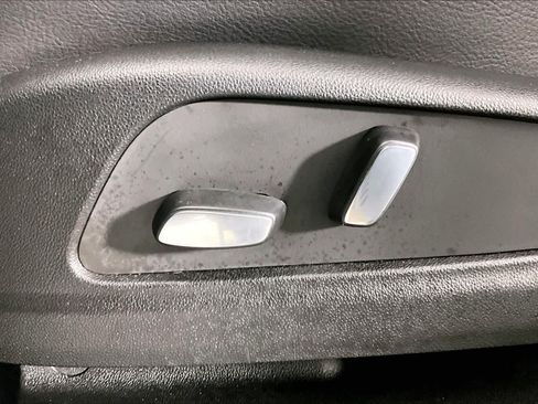 Used 2024 Cadillac XT5 Luxury FWD image 30