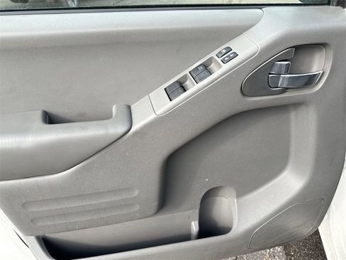 Used 2017 Nissan Frontier SV w/ SV Value Truck Package image 10