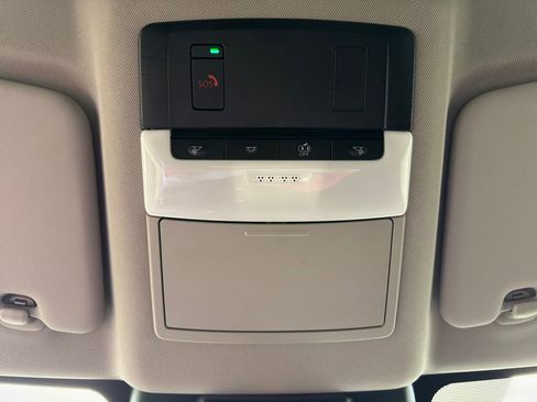 Used 2023 Nissan Rogue SV image 38