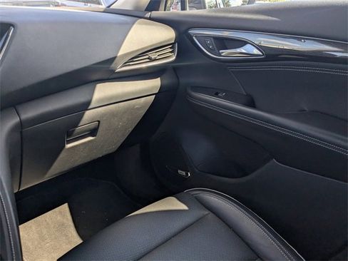 Used 2021 Buick Envision Essence w/ Technology Package I image 17