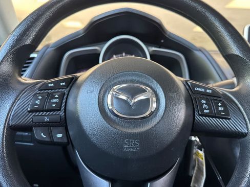 Used 2016 MAZDA MAZDA3 i Sport FWD image 23