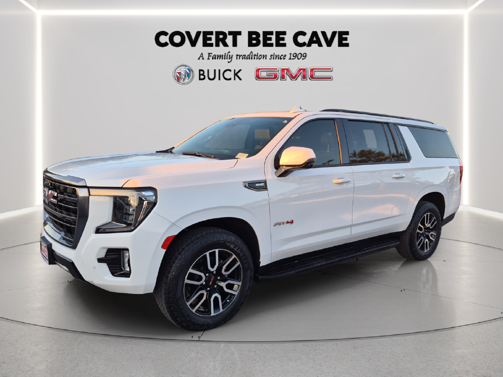 Used 2024 GMC Yukon XL AT4 w/ Technology Package AWD/4WD image 3