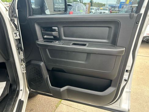 Used 2019 RAM 1500 Express w/ Wheel & Sound Group AWD/4WD image 16