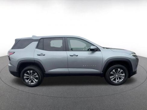Used 2025 Chevrolet Equinox LT FWD image 15