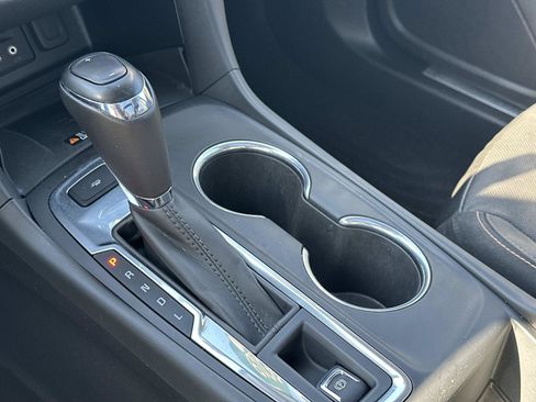 Certified 2019 Chevrolet Equinox Premier FWD image 30