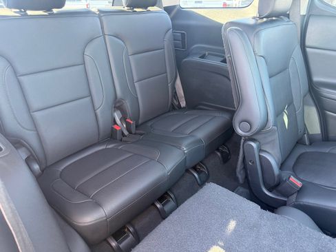 Used 2018 GMC Acadia SLT image 26