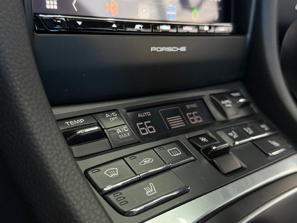 Used 2014 Porsche 911 Carrera RWD image 30