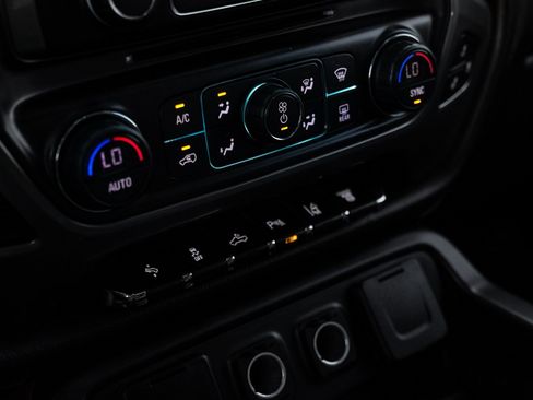 Used 2018 Chevrolet Silverado 2500 High Country w/ Duramax Plus Package image 23