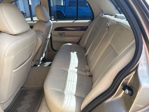 Used 2006 Mercury Grand Marquis GS RWD image 8