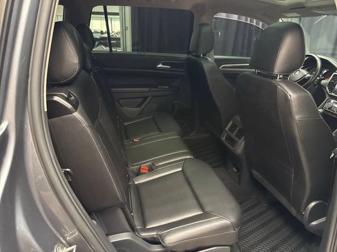 Used 2018 Volkswagen Atlas SEL AWD/4WD image 31