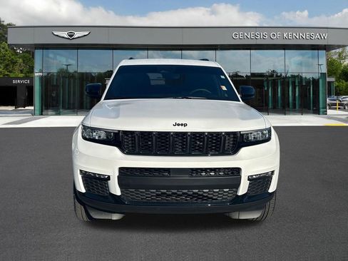 Used 2024 Jeep Grand Cherokee L Limited w/ Black Appearance Package AWD/4WD image 2