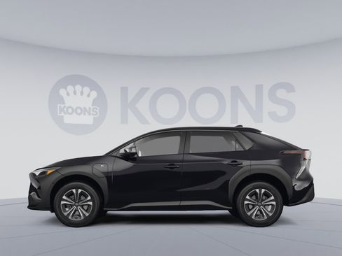 Used 2023 Subaru Solterra AWD image 2