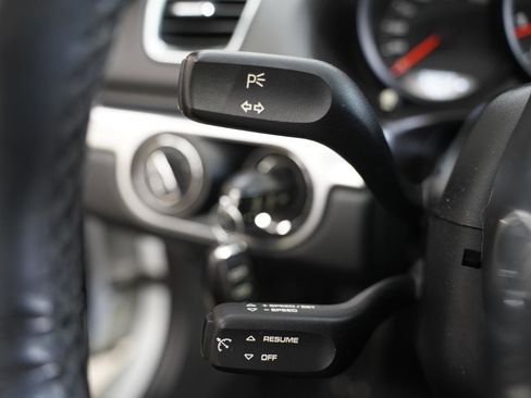 Used 2016 Porsche Boxster image 14