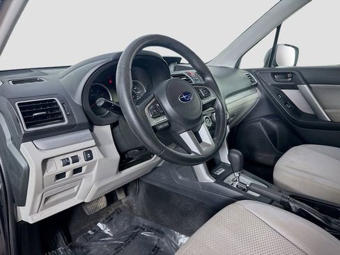 Used 2017 Subaru Forester 2.5i Premium w/ All-Weather Package image 10