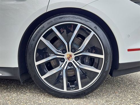 Certified 2025 Porsche Taycan image 11