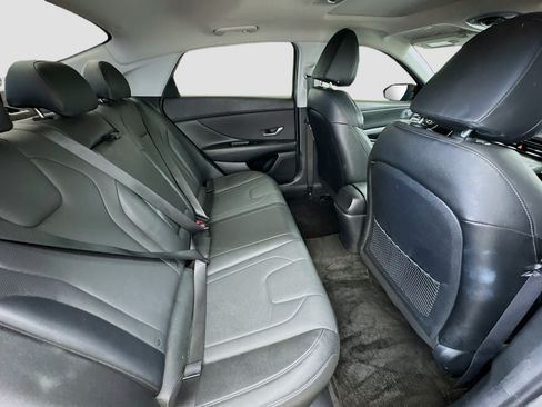 Used 2023 Hyundai Elantra Limited FWD image 18