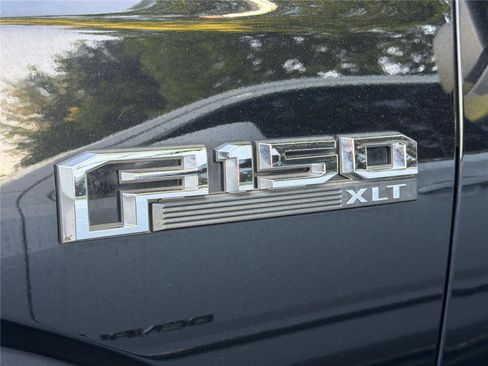 Used 2018 Ford F150 XLT w/ Equipment Group 302A Luxury image 8