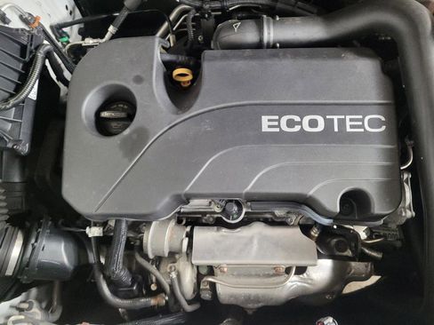 Used 2020 Chevrolet Equinox LT image 30