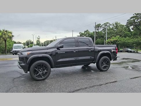 Used 2024 Chevrolet Colorado Trail Boss AWD/4WD image 27