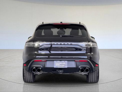 Certified 2026 Porsche Macan S AWD/4WD image 7