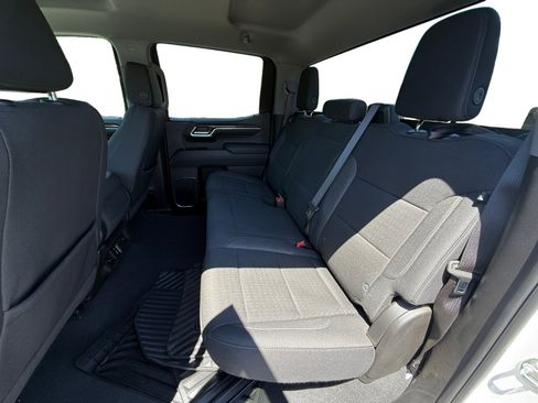 Used 2024 GMC Sierra 1500 SLE AWD/4WD image 16