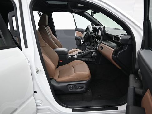 Certified 2025 Toyota 4Runner Limited image 37