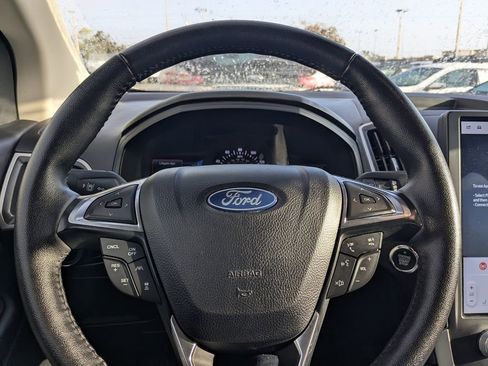 Used 2024 Ford Edge SEL image 22