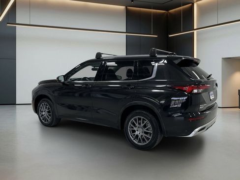 Used 2022 Mitsubishi Outlander SEL FWD image 3