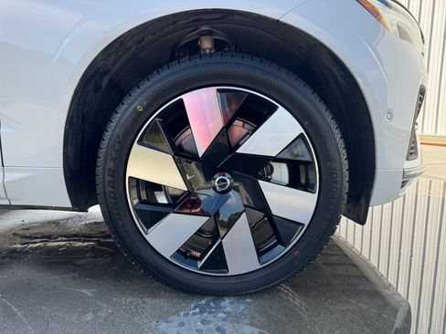 Certified 2023 Volvo XC60 T8 Plus w/ Climate Package AWD/4WD image 25