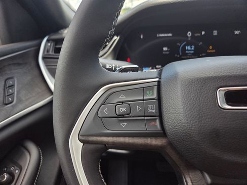 New 2026 Jeep Grand Cherokee Limited RWD image 22