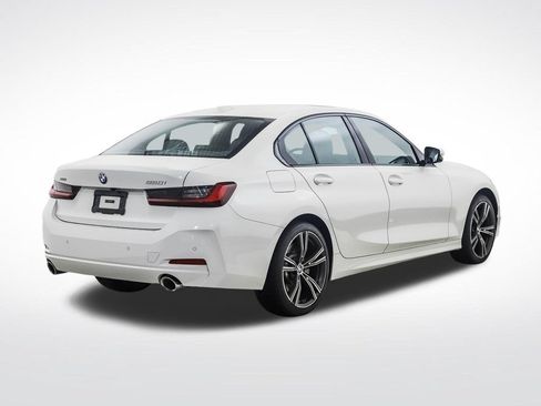 Used 2023 BMW 330i xDrive Sedan w/ Premium Package AWD/4WD image 5