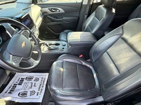 Used 2020 Chevrolet Traverse LT w/ LT Premium Package AWD/4WD image 11