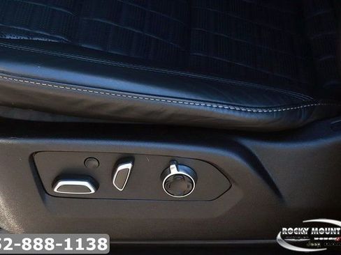 Used 2023 Cadillac Escalade V AWD/4WD image 22