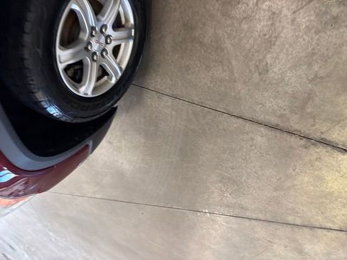 Used 2018 GMC Acadia SLE FWD image 15