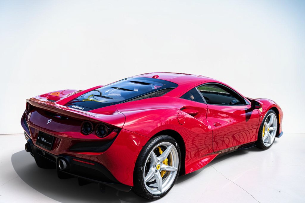 Certified 2022 Ferrari F8 Tributo RWD image 2