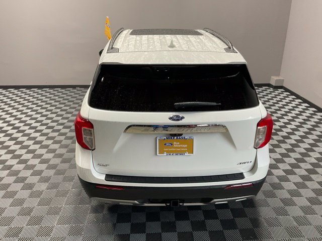 Used 2024 Ford Explorer XLT w/ Equipment Group 202A AWD/4WD image 12