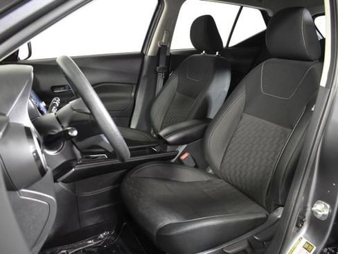Certified 2023 Nissan Kicks SV FWD image 9