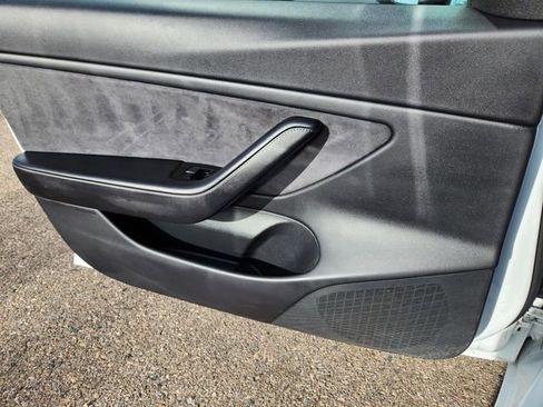 Used 2018 Tesla Model 3 Performance image 19