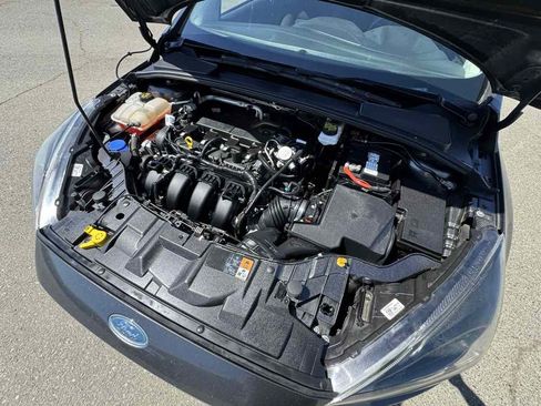 Used 2018 Ford Focus SEL FWD image 39