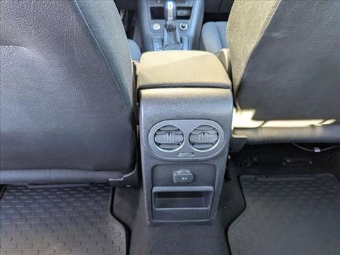 Used 2018 Volkswagen Tiguan Limited w/ Premium Package image 18