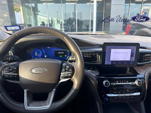 Used 2022 Ford Explorer Platinum AWD/4WD image 9