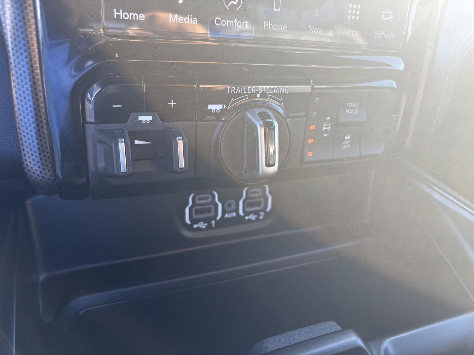 Used 2023 RAM 1500 Limited w/ Trailer Tow Group AWD/4WD image 34
