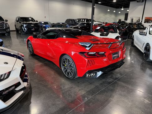 Used 2023 Chevrolet Corvette Stingray Preferred Conv w/ Z51 Performance Package RWD image 4