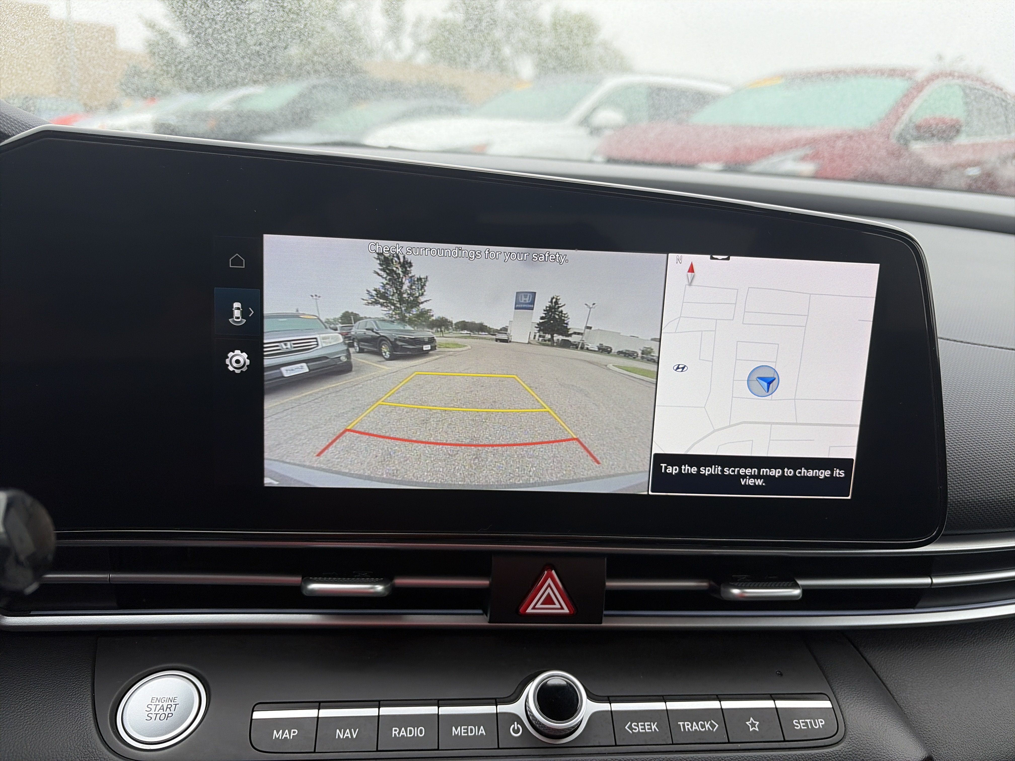 Used 2025 Hyundai Elantra SEL FWD image 29