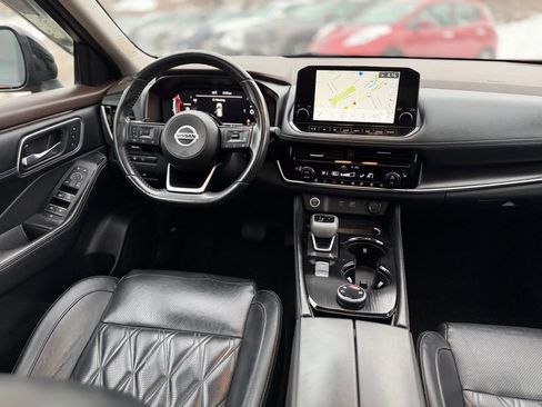 Used 2021 Nissan Rogue Platinum image 10