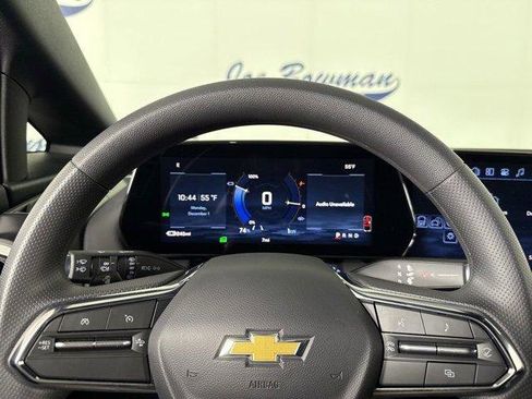 New 2026 Chevrolet Equinox EV LT image 4